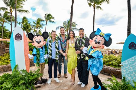 MICKEY MOUSE, RYAN SEACREST, LUKE BRYAN, KATY PERRY, LIONEL RICHIE, MINNIE MOUSE