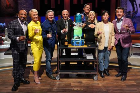 DAYMOND JOHN, BARBARA CORCORAN, CLAY NEWBILL (EXECUTIVE PRODUCER), KEVIN O'LEARY, MARK CUBAN, LORI GREINER, YUN LINGNER (EXECUTIVE PRODUCER), ROBERT HERJAVEC